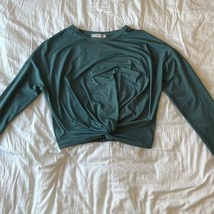 Green long sleeve shirt / size L